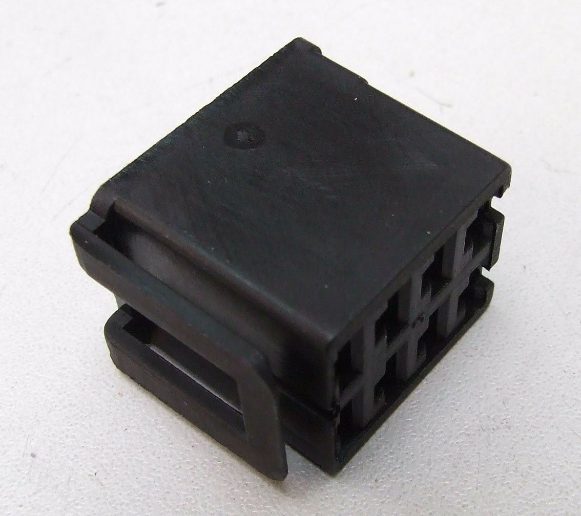 Plasticni konektor crni