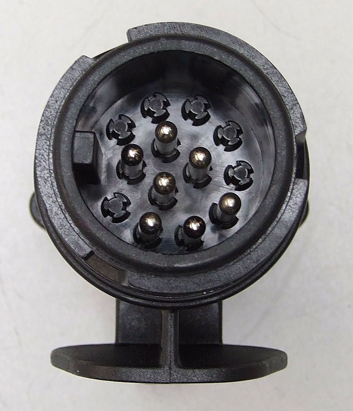Adapter uticnica 13 / 7 pin.