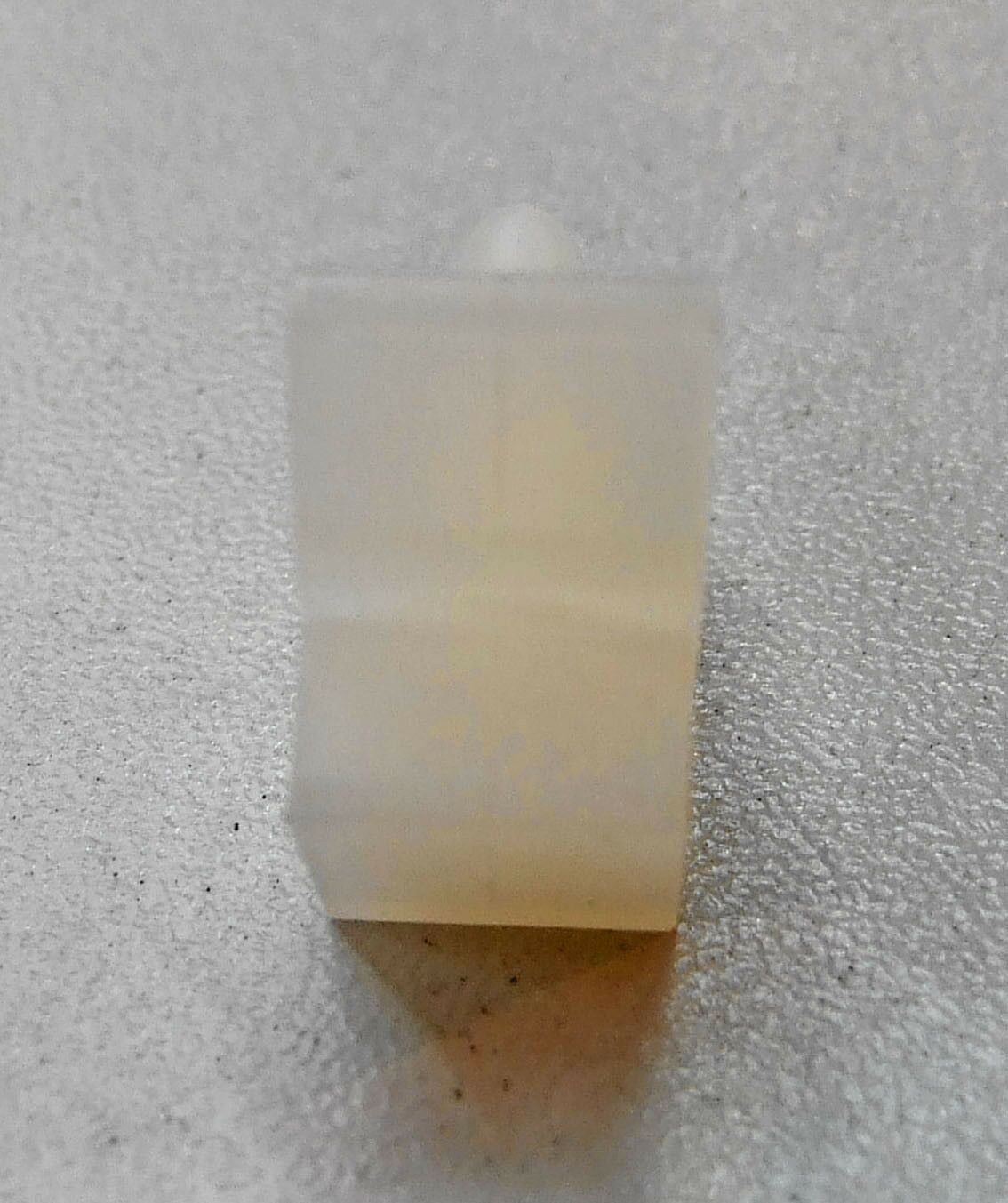 Plast.tipla u sasiju-drzac instalacije