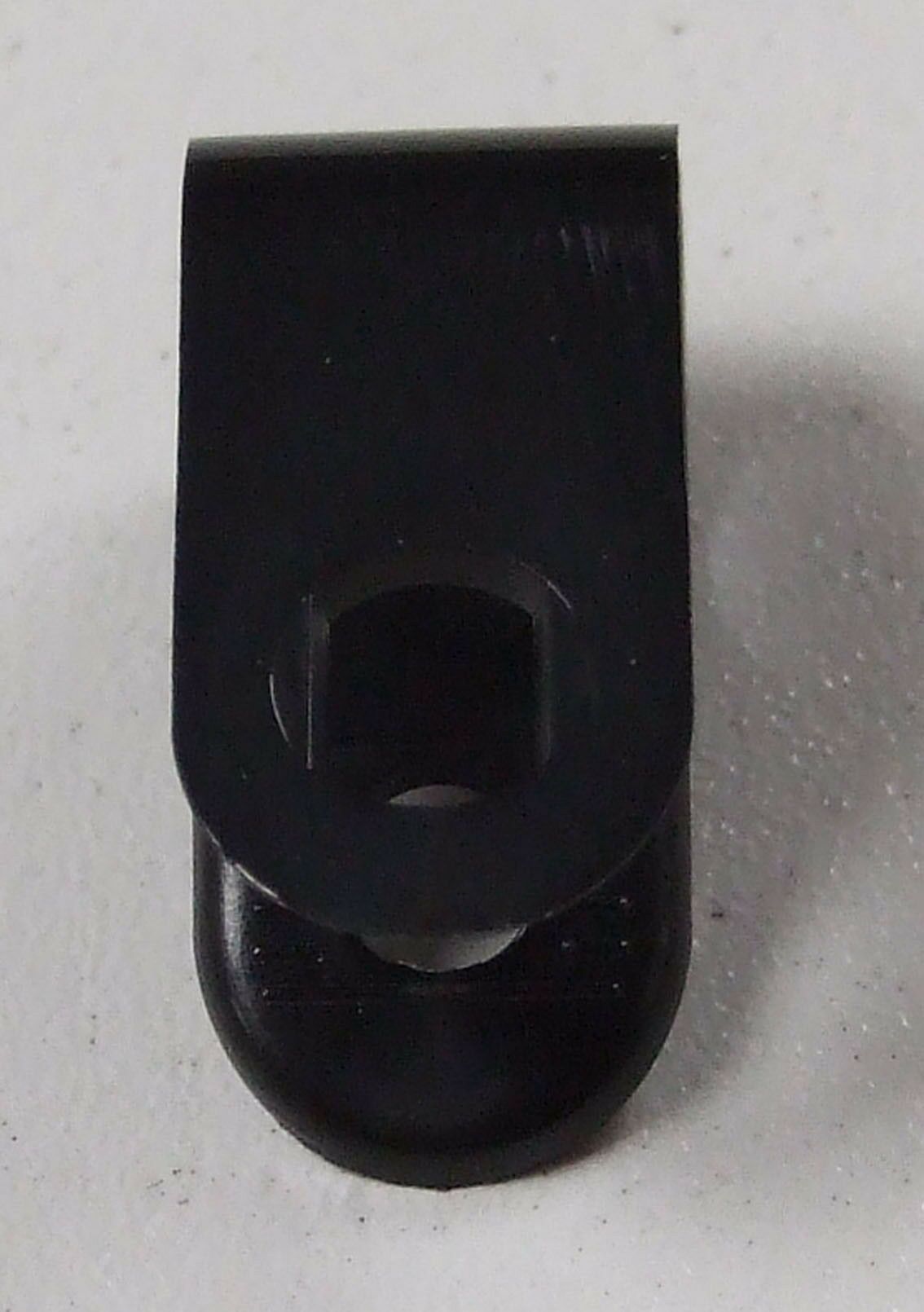 Plast.tipla u sasiju f9.5mm